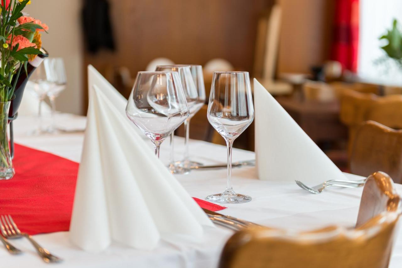 Hotel Du Pont Gampel-Bratsch Ngoại thất bức ảnh
